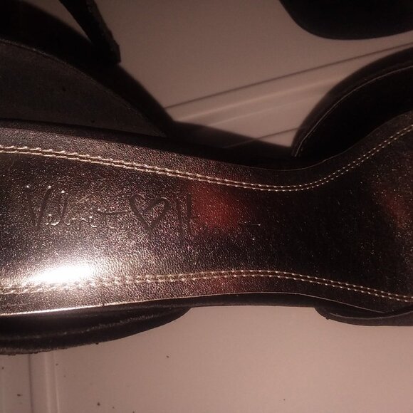 Velvet Heart Black Metallic Peep Toe Heel EUC - Picture 2 of 10